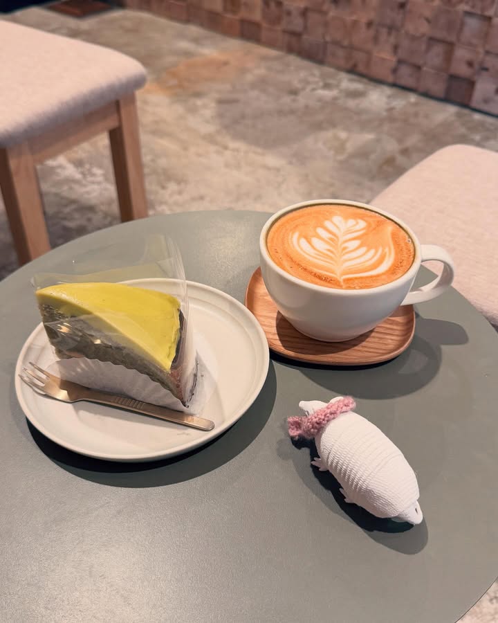 armadillo bakes&coffee